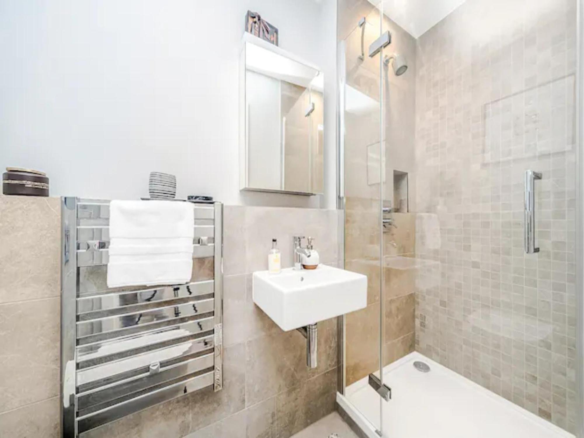 ロンドンPass The Keys Penthouse Oasis In Trendy Fulhamアパートメント エクステリア 写真